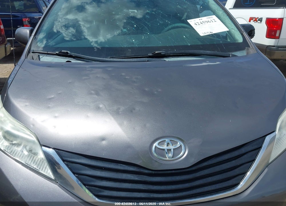 2013 TOYOTA SIENNA LE V6 8 PASSENGER VIN: 5TDKK3DC1DS322738