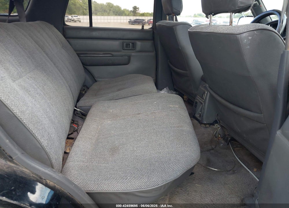 1993 TOYOTA 4RUNNER VN39 SR5 VIN: JT3VN39W2P0106836