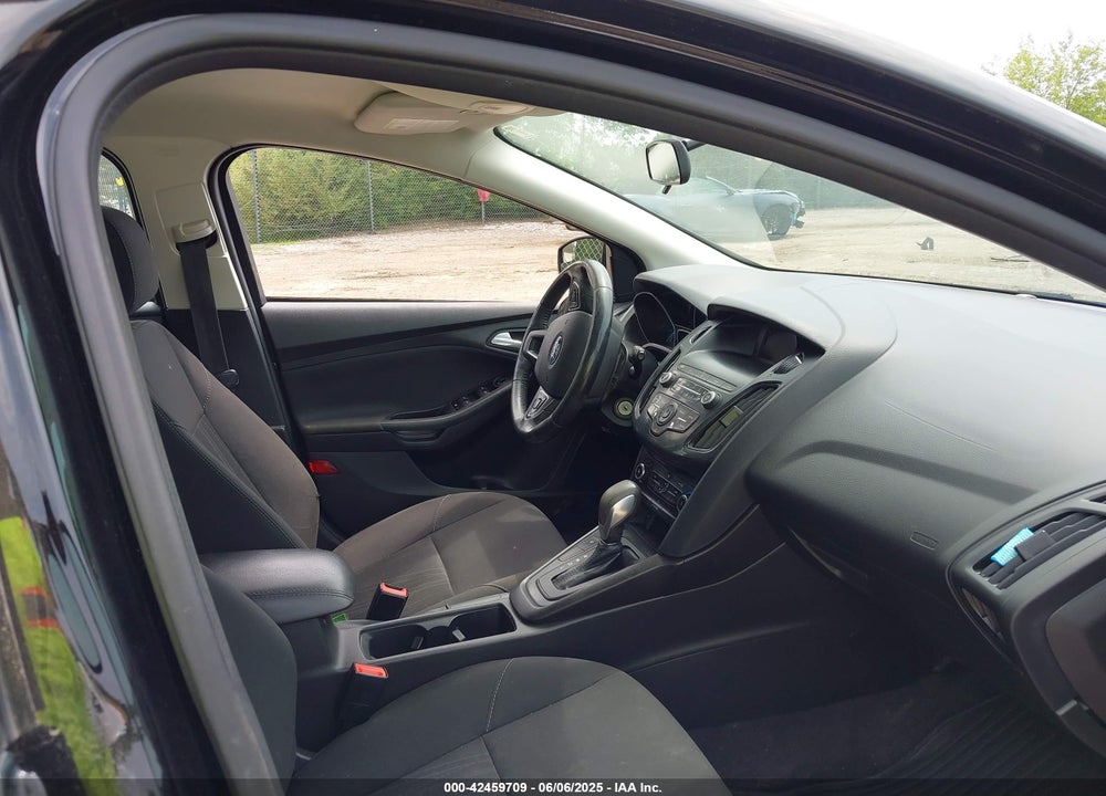 2018 FORD FOCUS VIN: 1FADP3K24JL309621