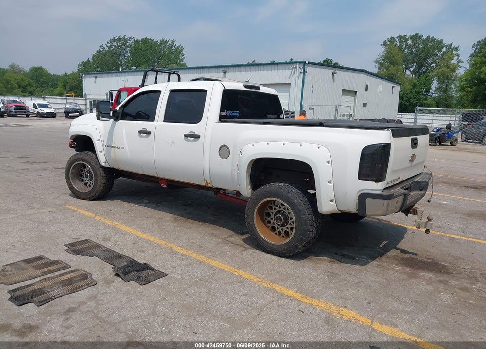 2008 CHEVROLET SILVERADO 2500HD WORK TRUCK VIN: 1GCHK236X8F202149