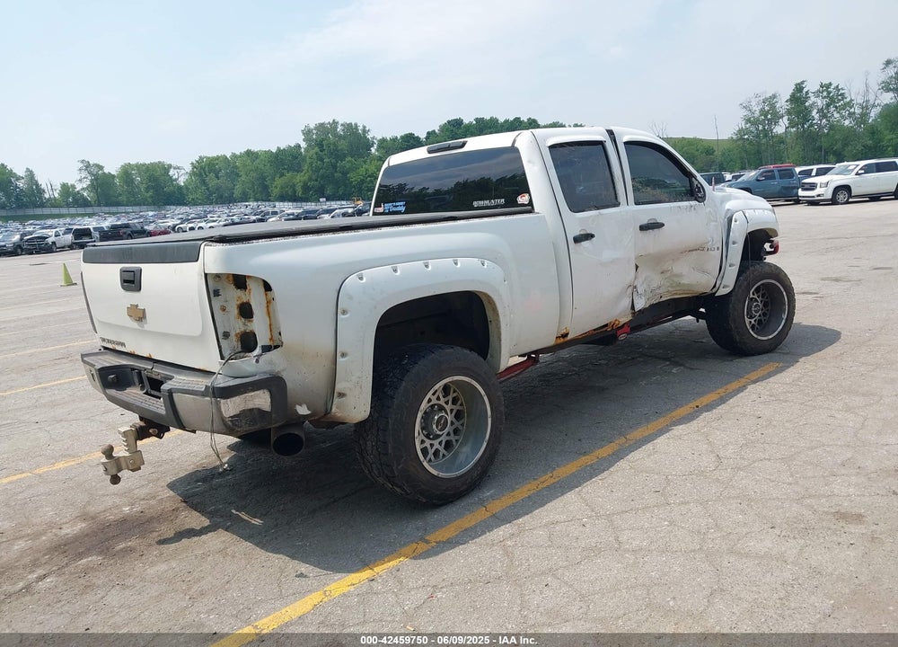 2008 CHEVROLET SILVERADO 2500HD WORK TRUCK VIN: 1GCHK236X8F202149