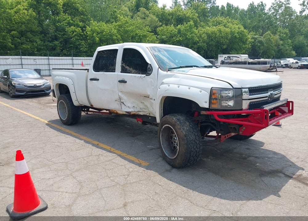 2008 CHEVROLET SILVERADO 2500HD WORK TRUCK VIN: 1GCHK236X8F202149