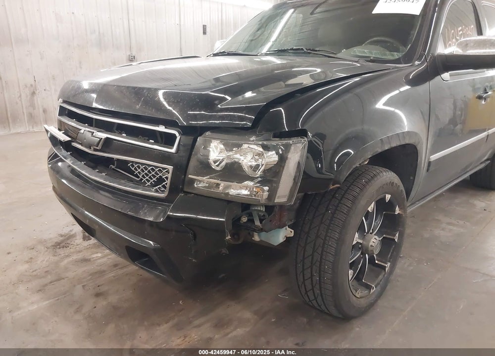 2010 CHEVROLET TAHOE LTZ VIN: 1GNUKCE01AR179983