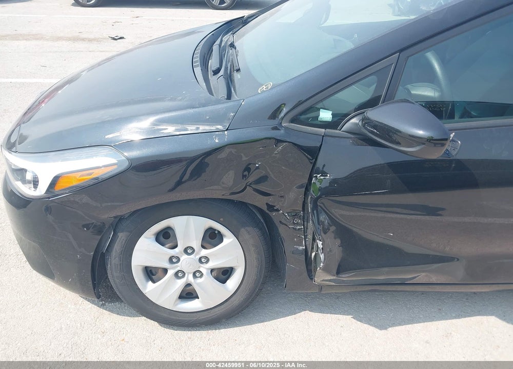 2018 KIA FORTE VIN: 3KPFL4A72JE255424
