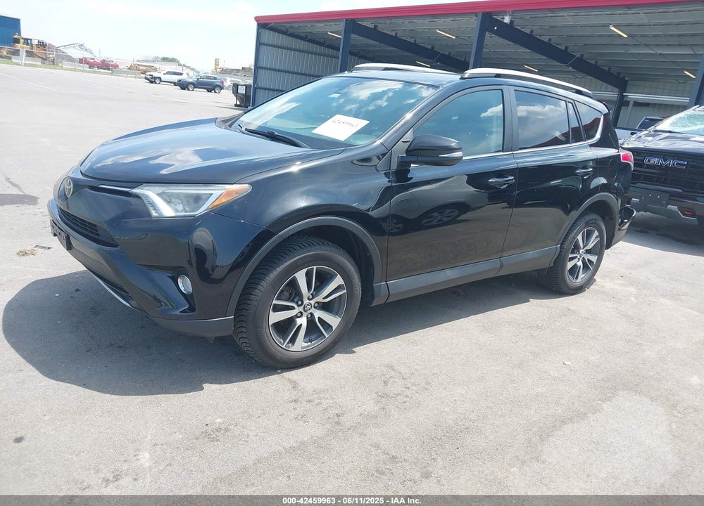 2017 TOYOTA RAV4 XLE VIN: 2T3RFREV9HW604622