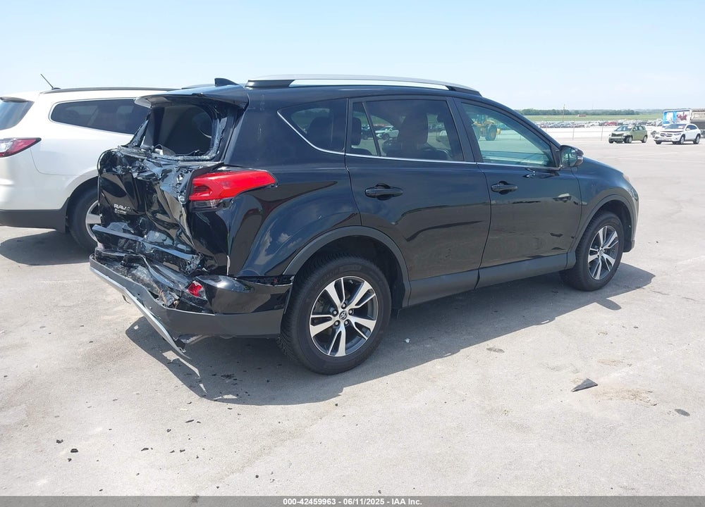 2017 TOYOTA RAV4 XLE VIN: 2T3RFREV9HW604622