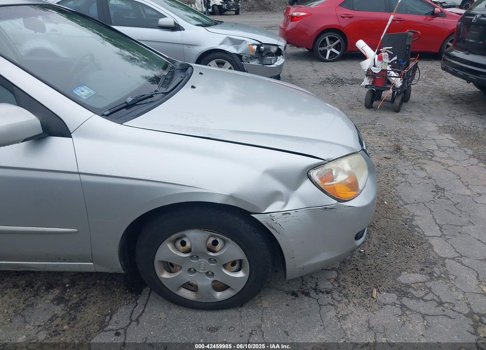 2008 KIA SPECTRA VIN: KNAFE122785551117