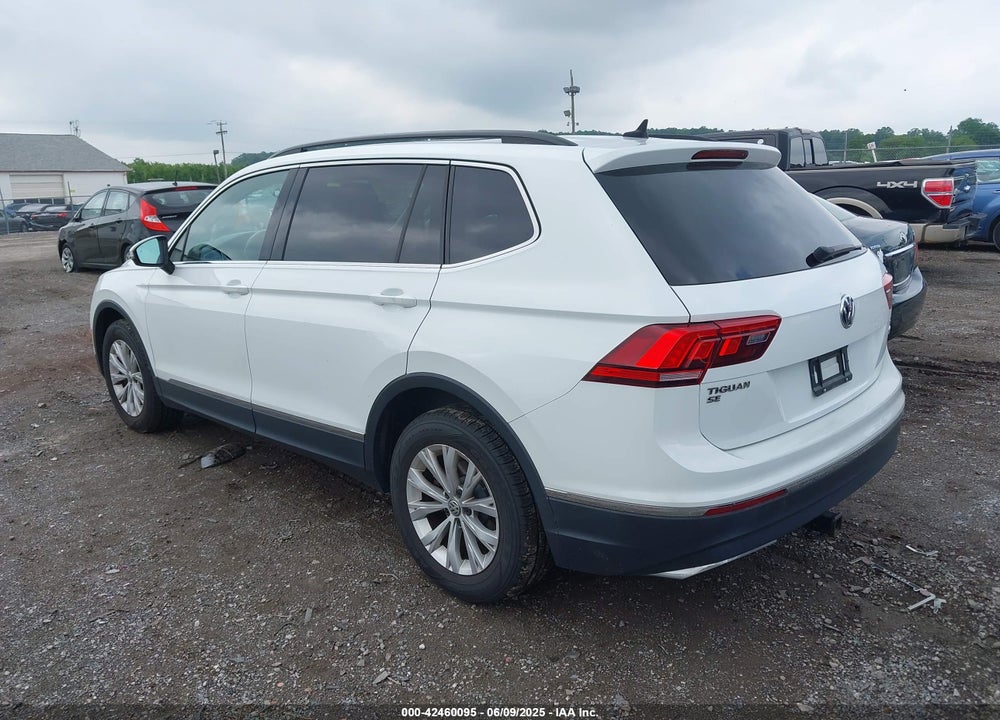 2018 VOLKSWAGEN TIGUAN VIN: 3VV2B7AX4JM119600