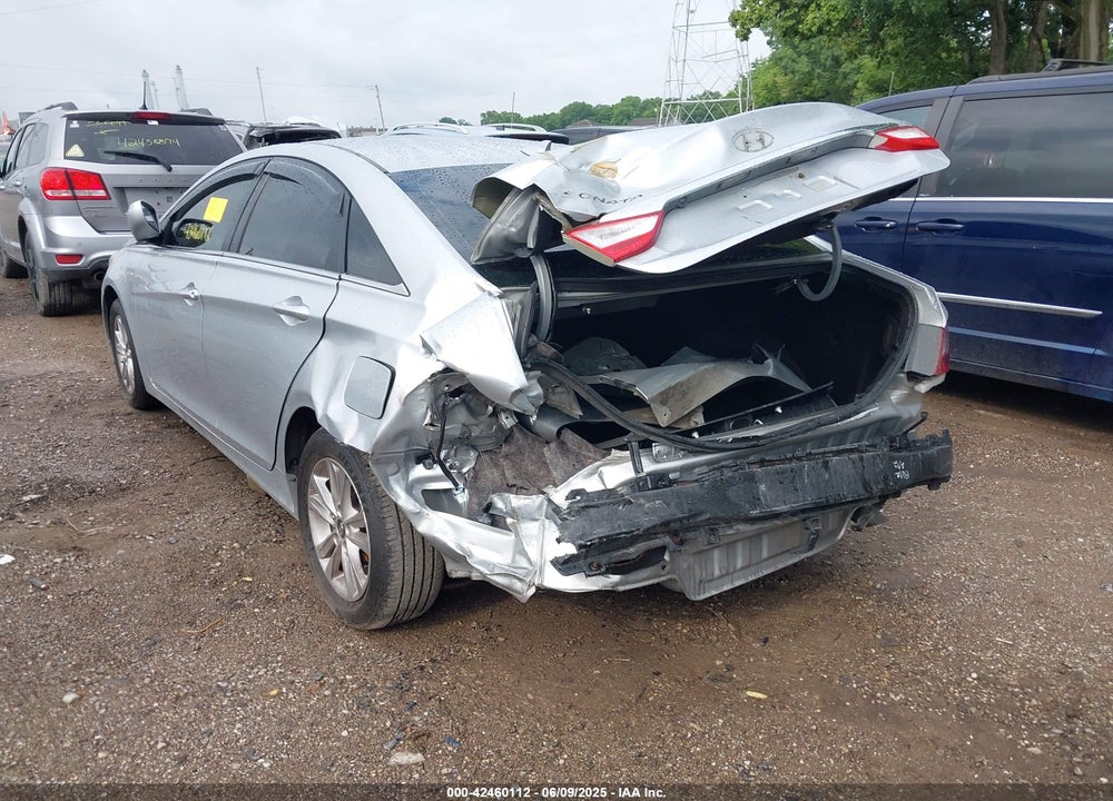 2013 HYUNDAI SONATA VIN: 5NPEB4AC2DH729822