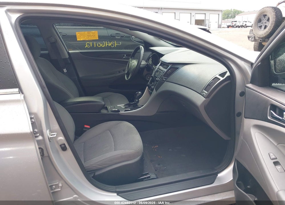 2013 HYUNDAI SONATA VIN: 5NPEB4AC2DH729822