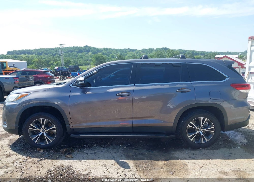 2019 TOYOTA HIGHLANDER VIN: 5TDZZRFHXKS345504