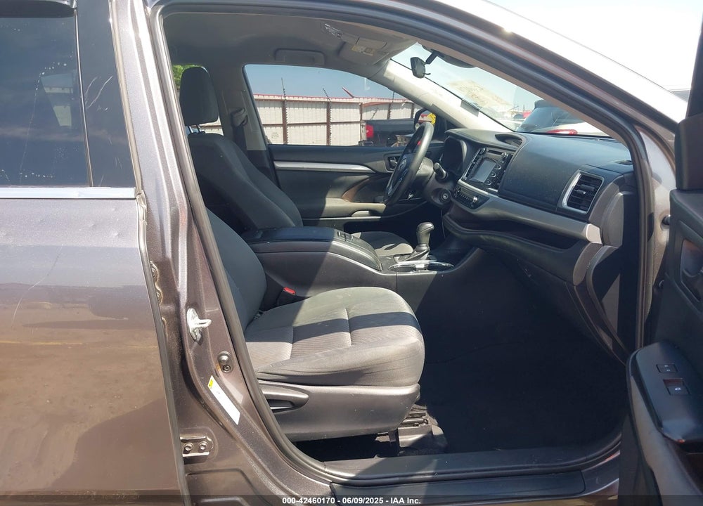 2019 TOYOTA HIGHLANDER VIN: 5TDZZRFHXKS345504