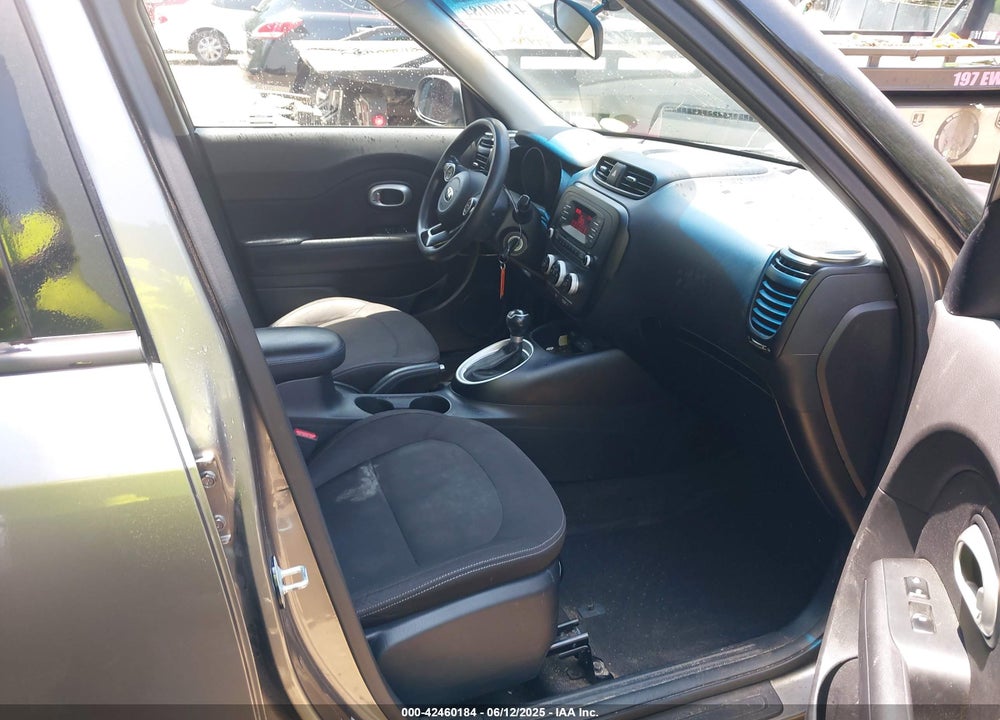 2015 KIA SOUL VIN: KNDJN2A23F7205779