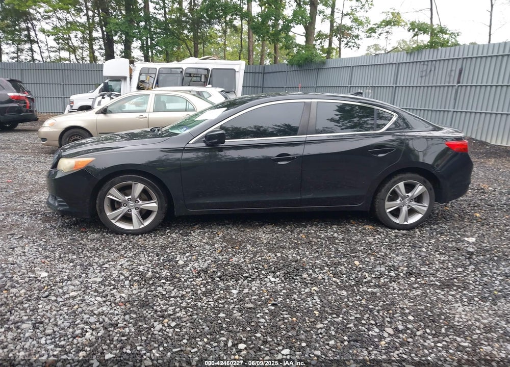 2013 ACURA ILX VIN: 19VDE1F70DE014306