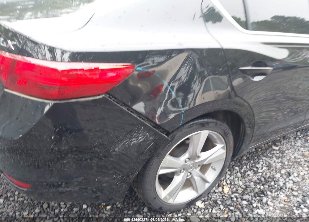 2013 ACURA ILX VIN: 19VDE1F70DE014306