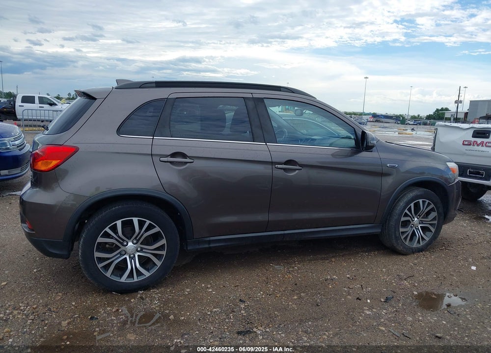 2018 MITSUBISHI OUTLANDER SPORT VIN: JA4AP4AW4JU018385