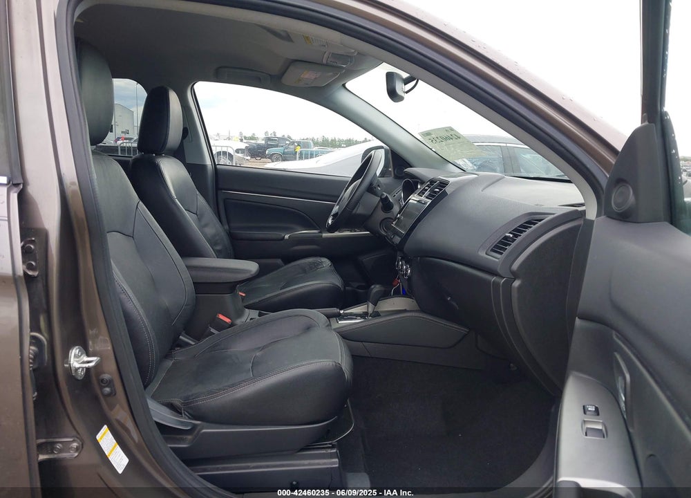 2018 MITSUBISHI OUTLANDER SPORT VIN: JA4AP4AW4JU018385