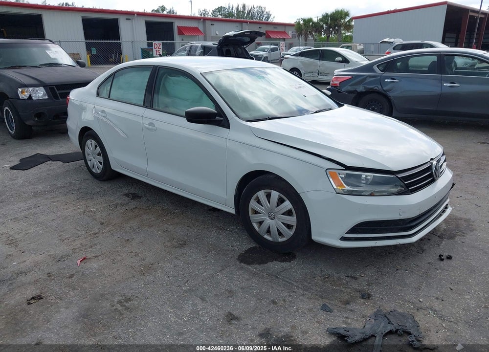 2015 VOLKSWAGEN JETTA 2.0L S VIN: 3VW2K7AJ4FM349572
