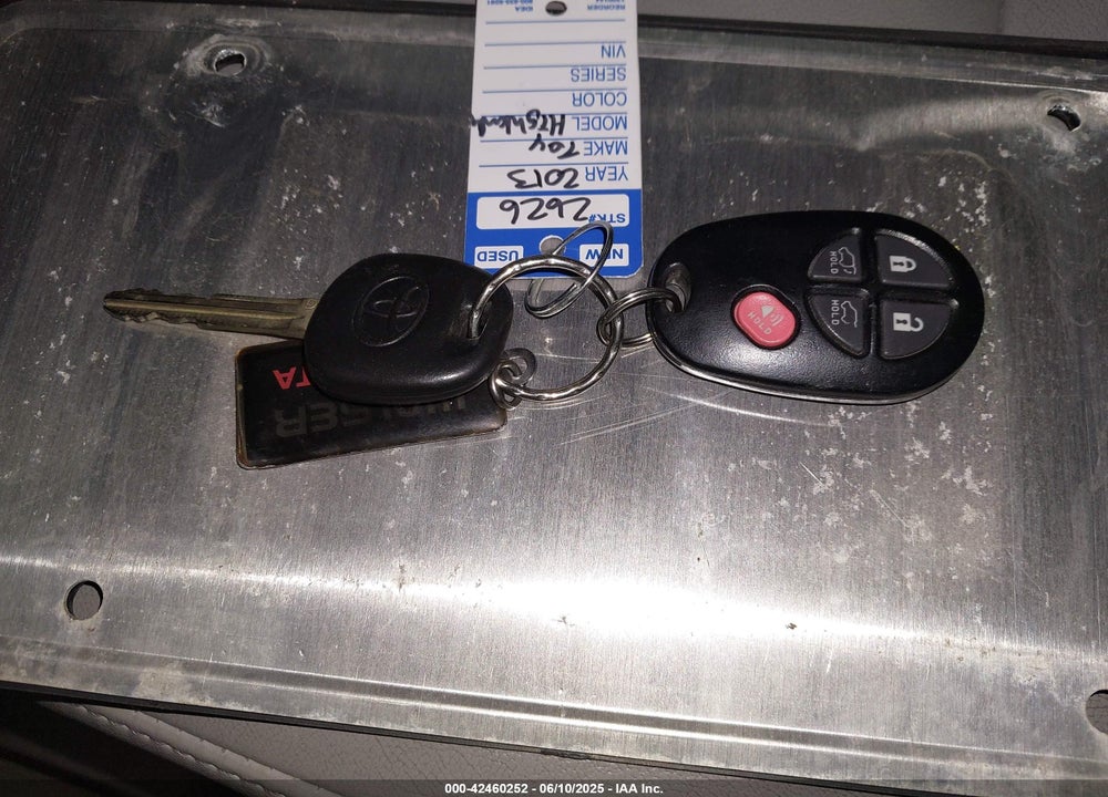 2013 TOYOTA HIGHLANDER VIN: 5TDBK3EH4DS273111