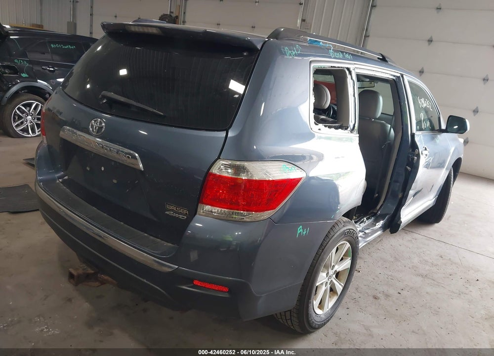 2013 TOYOTA HIGHLANDER VIN: 5TDBK3EH4DS273111