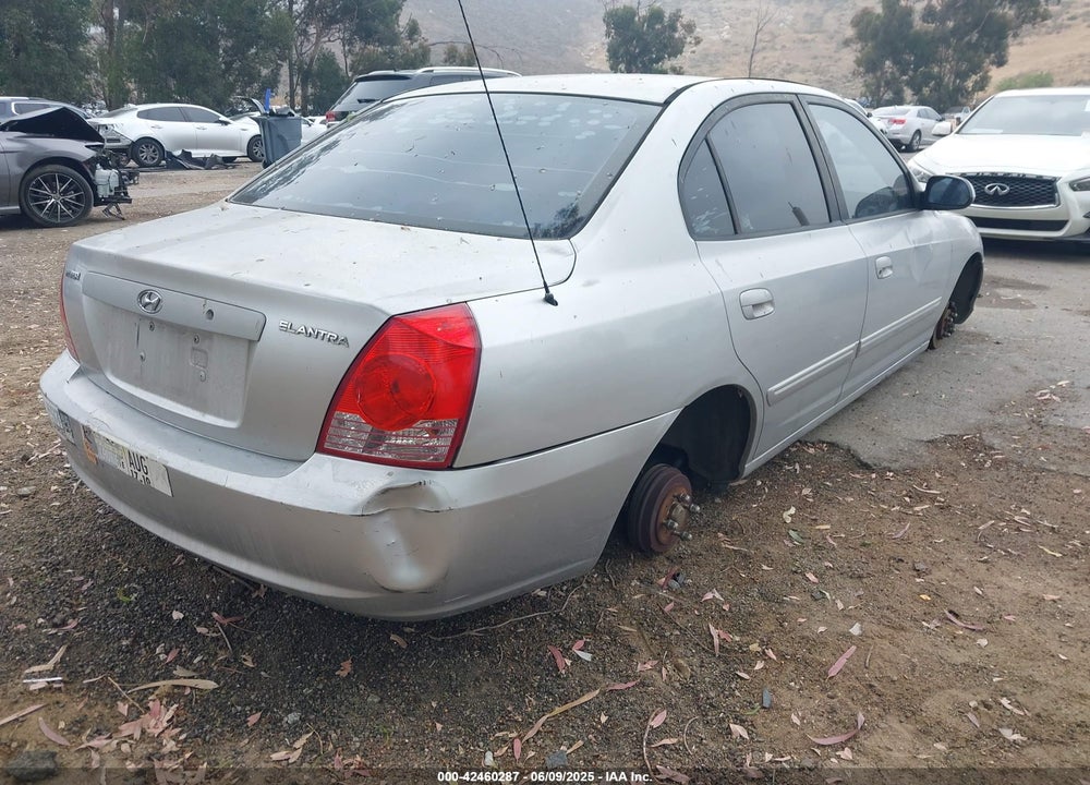 2004 HYUNDAI ELANTRA GLS/GT VIN: KMHDN46D94U824707