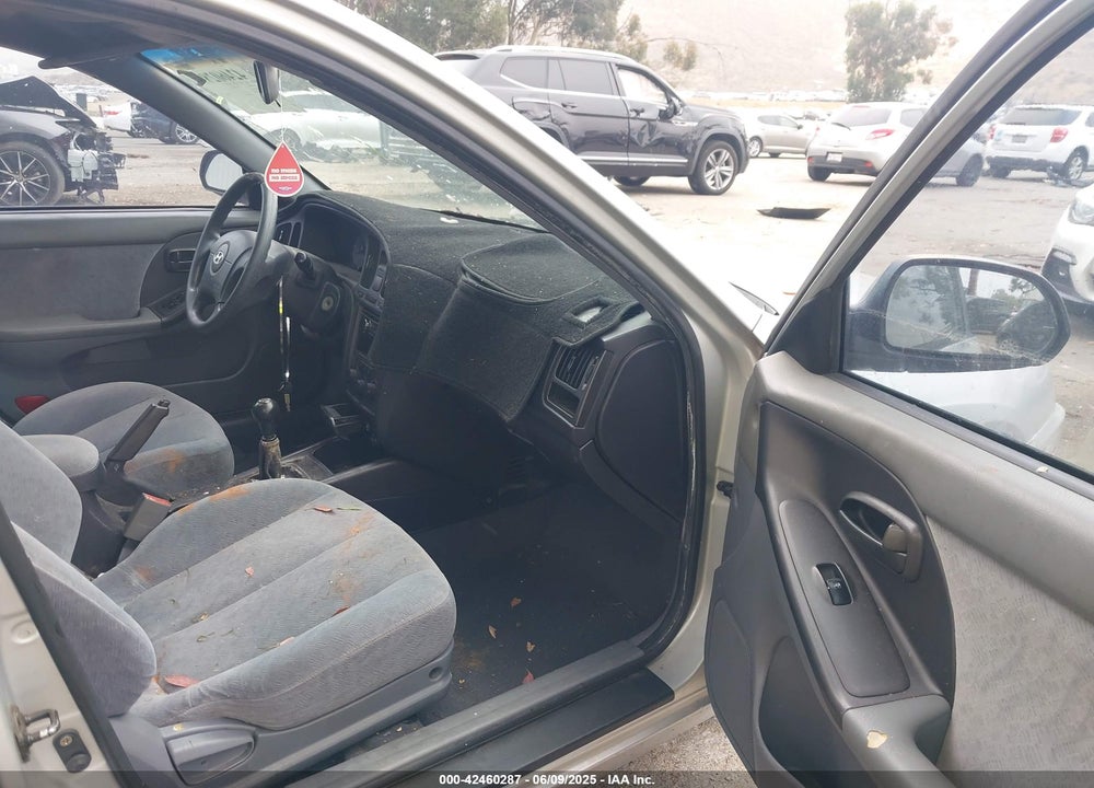 2004 HYUNDAI ELANTRA GLS/GT VIN: KMHDN46D94U824707