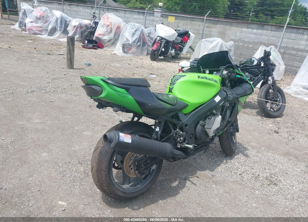 2001 KAWASAKI ZX750 P VIN: JKAZXDP101A053599