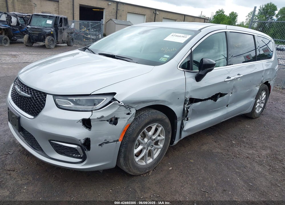 2024 CHRYSLER PACIFICA TOURING L VIN: 2C4RC1BG4RR146483