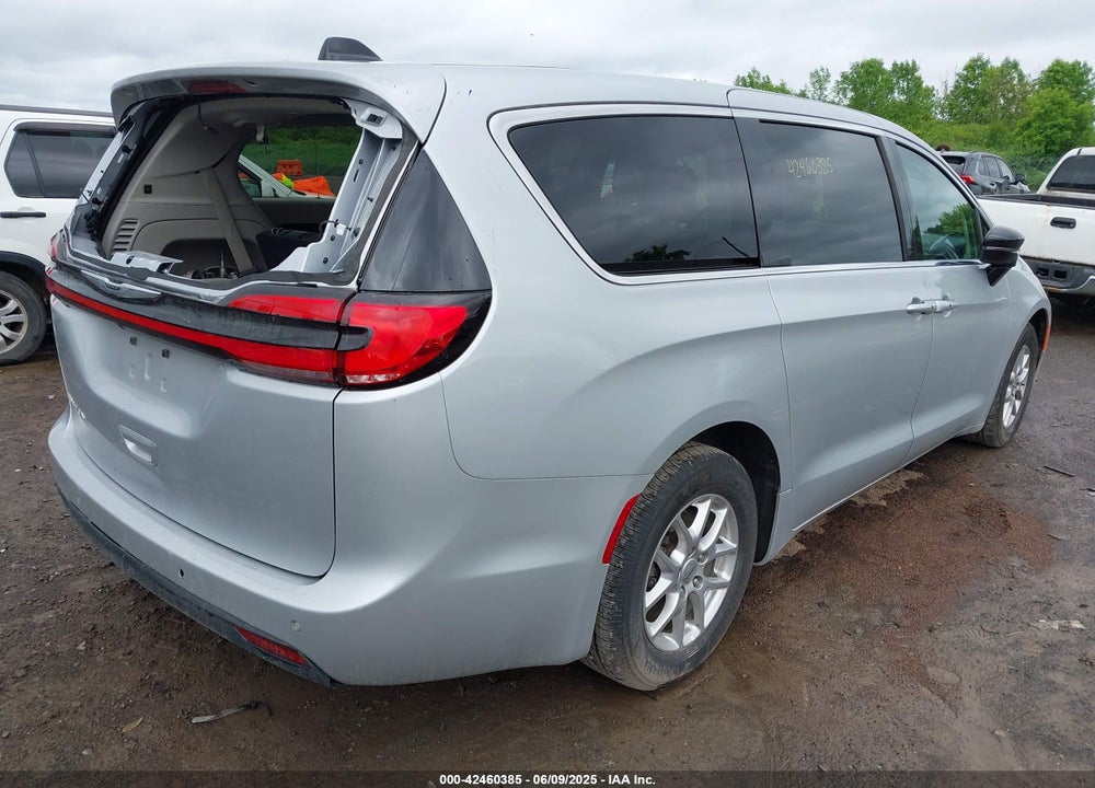 2024 CHRYSLER PACIFICA TOURING L VIN: 2C4RC1BG4RR146483