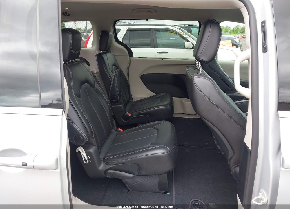 2024 CHRYSLER PACIFICA TOURING L VIN: 2C4RC1BG4RR146483