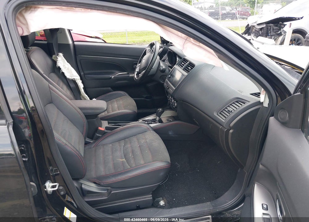 2018 MITSUBISHI OUTLANDER SPORT VIN: JA4AR3AW8JU020015