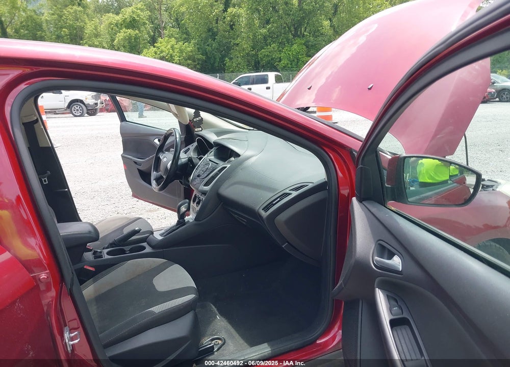 2014 FORD FOCUS SE VIN: 1FADP3K21EL345689