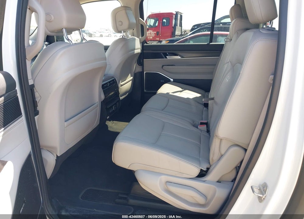 2024 JEEP WAGONEER L VIN: 1C4SJSBP7RS145081