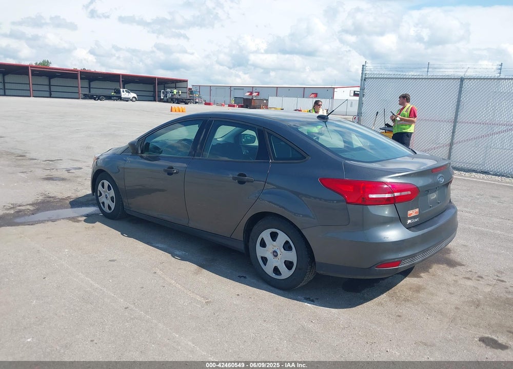 2018 FORD FOCUS VIN: 1FADP3E25JL320932