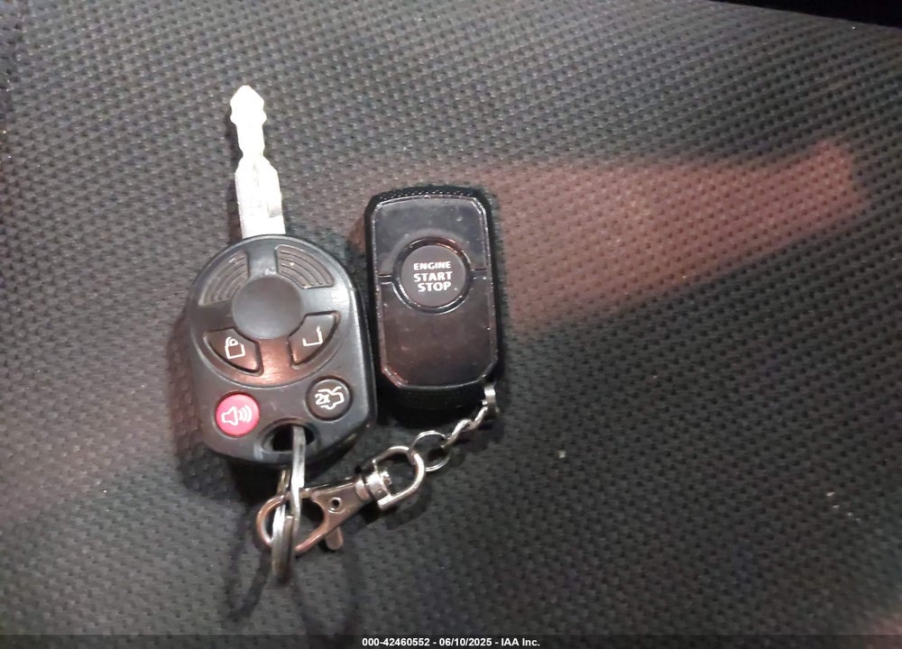 2009 FORD ESCAPE VIN: 1FMCU03739KC97207