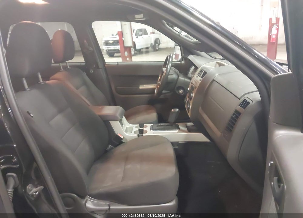 2009 FORD ESCAPE VIN: 1FMCU03739KC97207