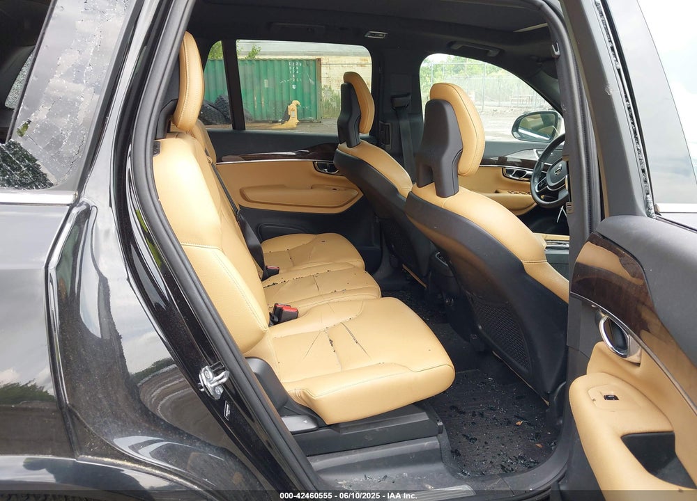 2016 VOLVO XC90 T6 MOMENTUM VIN: YV4A22PK8G1044864