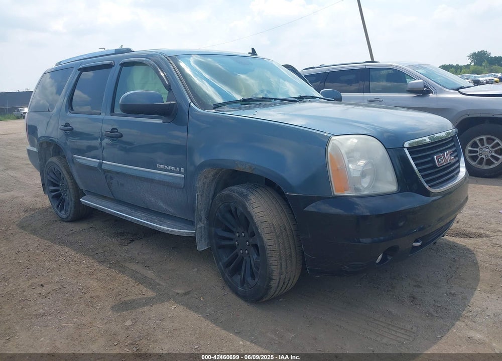 2007 GMC YUKON DENALI VIN: 1GKFK63817J328707