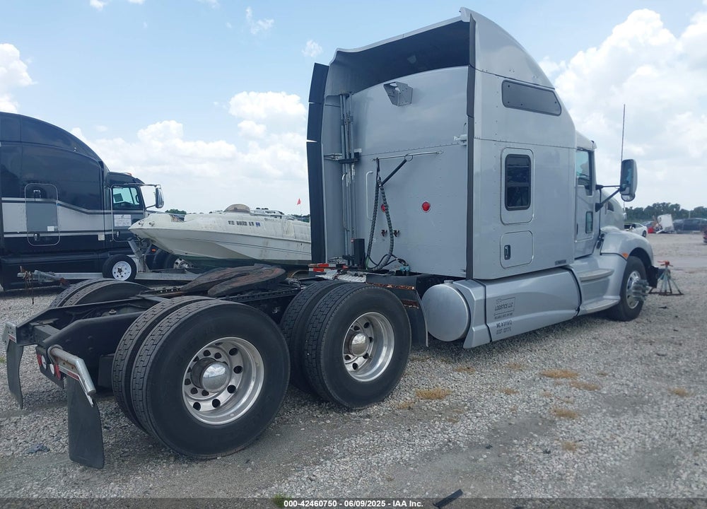 2013 KENWORTH CONSTRUCTION T660 VIN: 1XKADP9XXDJ346885