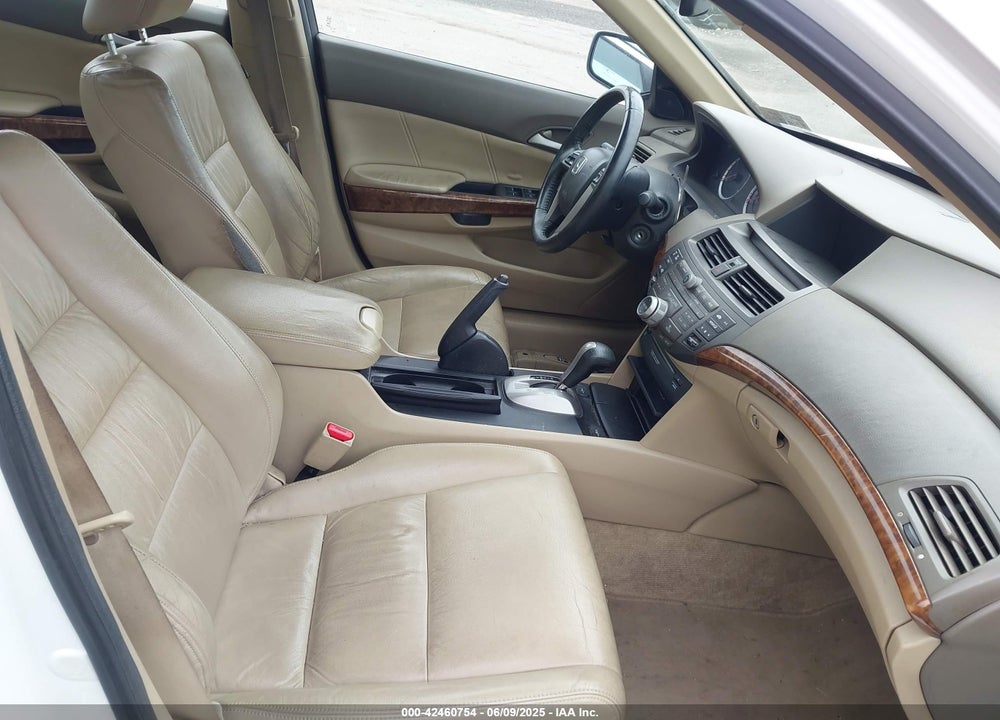 2010 HONDA ACCORD 2.4 EX-L VIN: 1HGCP2F85AA144285