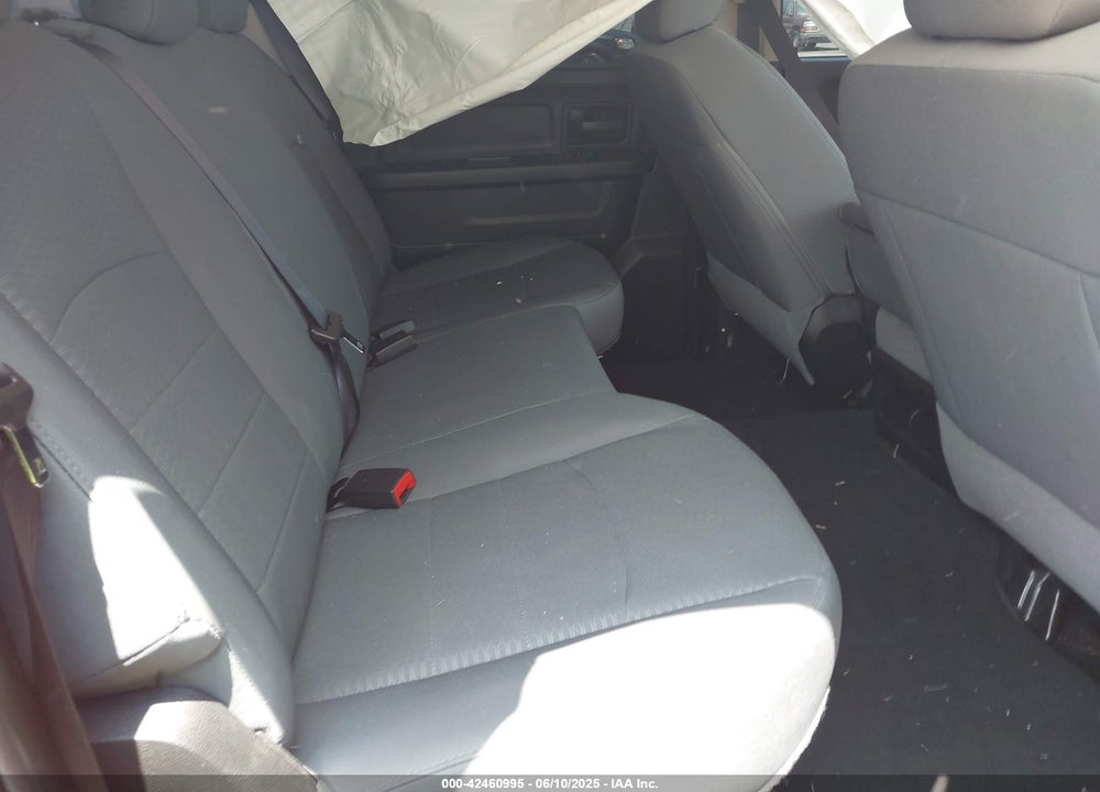 2015 RAM 1500 EXPRESS VIN: 1C6RR6KT8FS522581