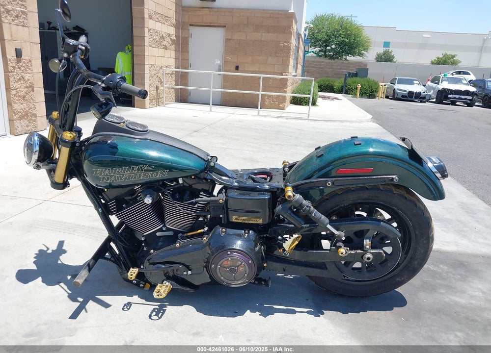 2015 HARLEY-DAVIDSON FXDL DYNA LOW RIDER VIN: 1HD1GNM33FC303572