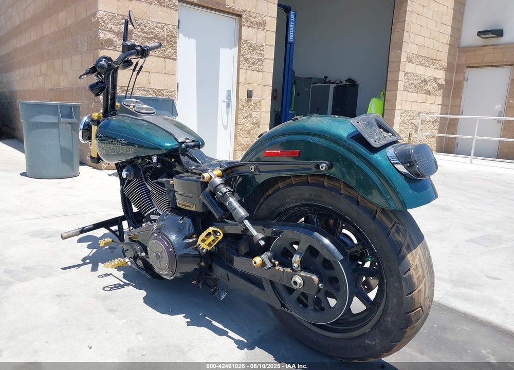 2015 HARLEY-DAVIDSON FXDL DYNA LOW RIDER VIN: 1HD1GNM33FC303572