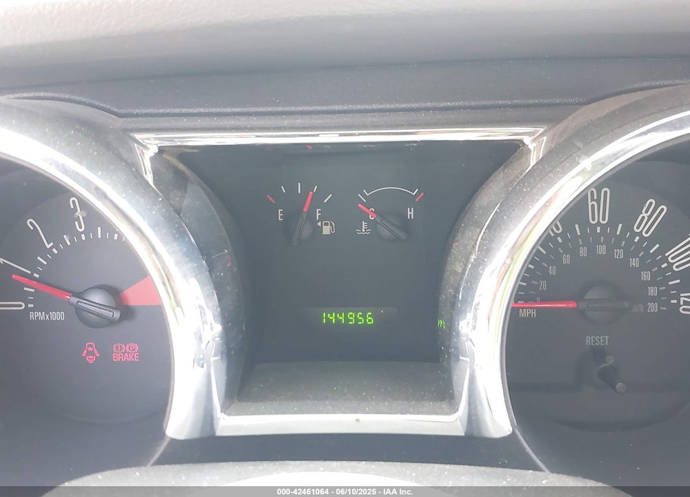 2005 FORD MUSTANG VIN: 1ZVFT84N455189166