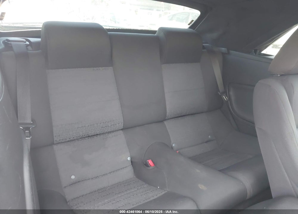 2005 FORD MUSTANG VIN: 1ZVFT84N455189166