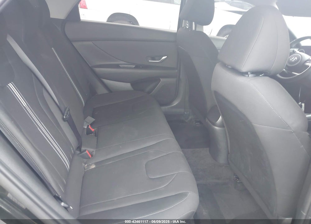 2021 HYUNDAI ELANTRA VIN: KMHLS4AG6MU065746
