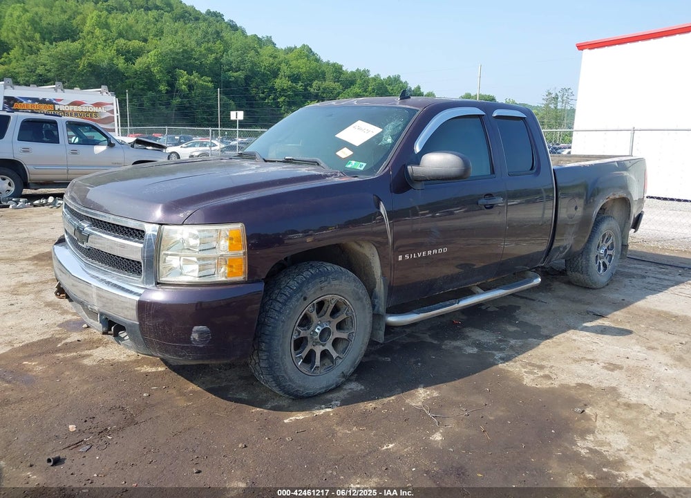 2008 CHEVROLET SILVERADO VIN: 2GCEK19C181238880