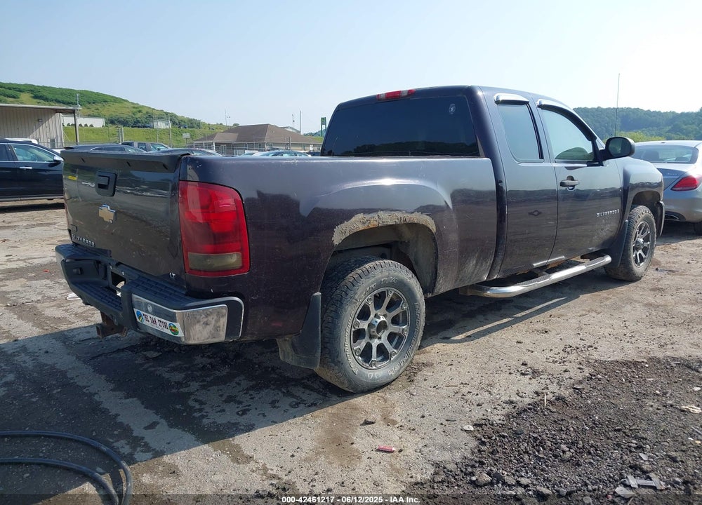 2008 CHEVROLET SILVERADO VIN: 2GCEK19C181238880