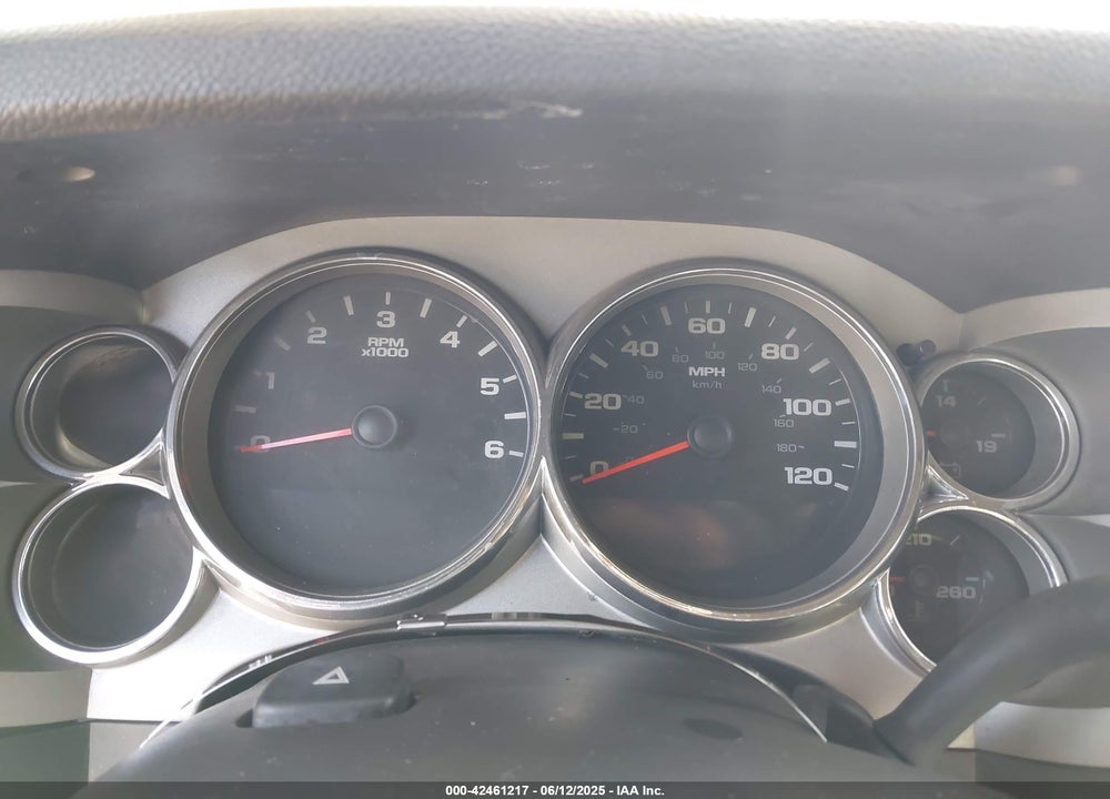 2008 CHEVROLET SILVERADO VIN: 2GCEK19C181238880
