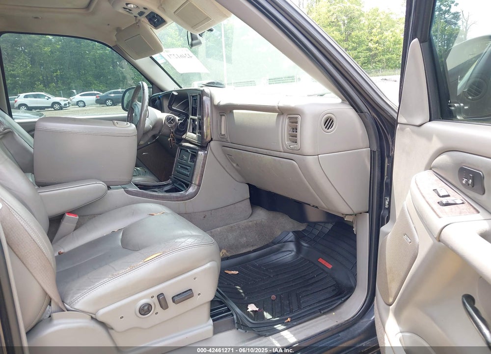2004 GMC YUKON XL 1500 DENALI VIN: 1GKFK66U04J212273